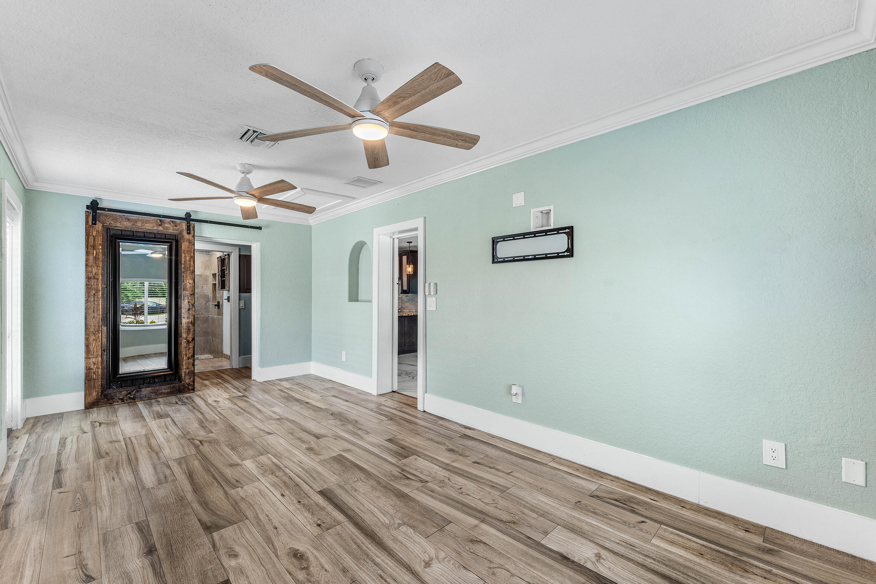 819 6th Lake Park, FL 33403