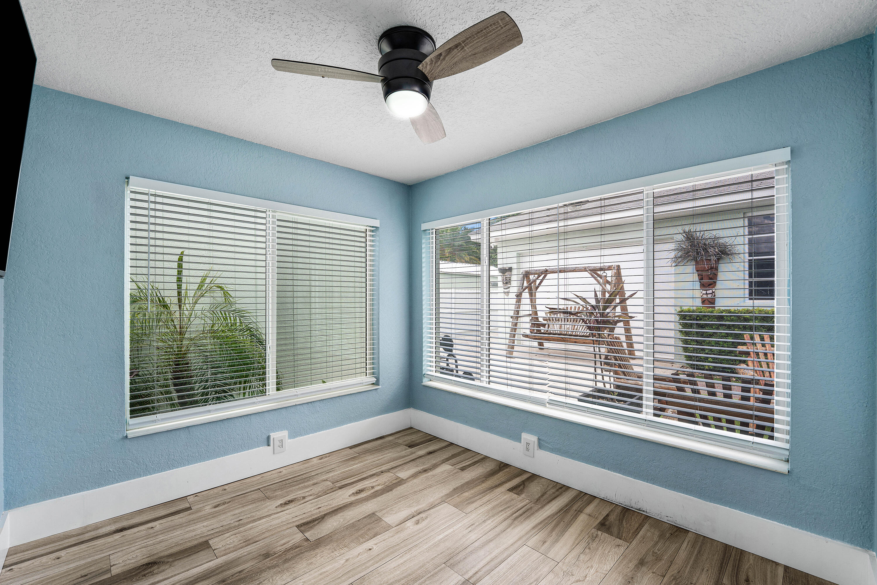 819 6th Lake Park, FL 33403