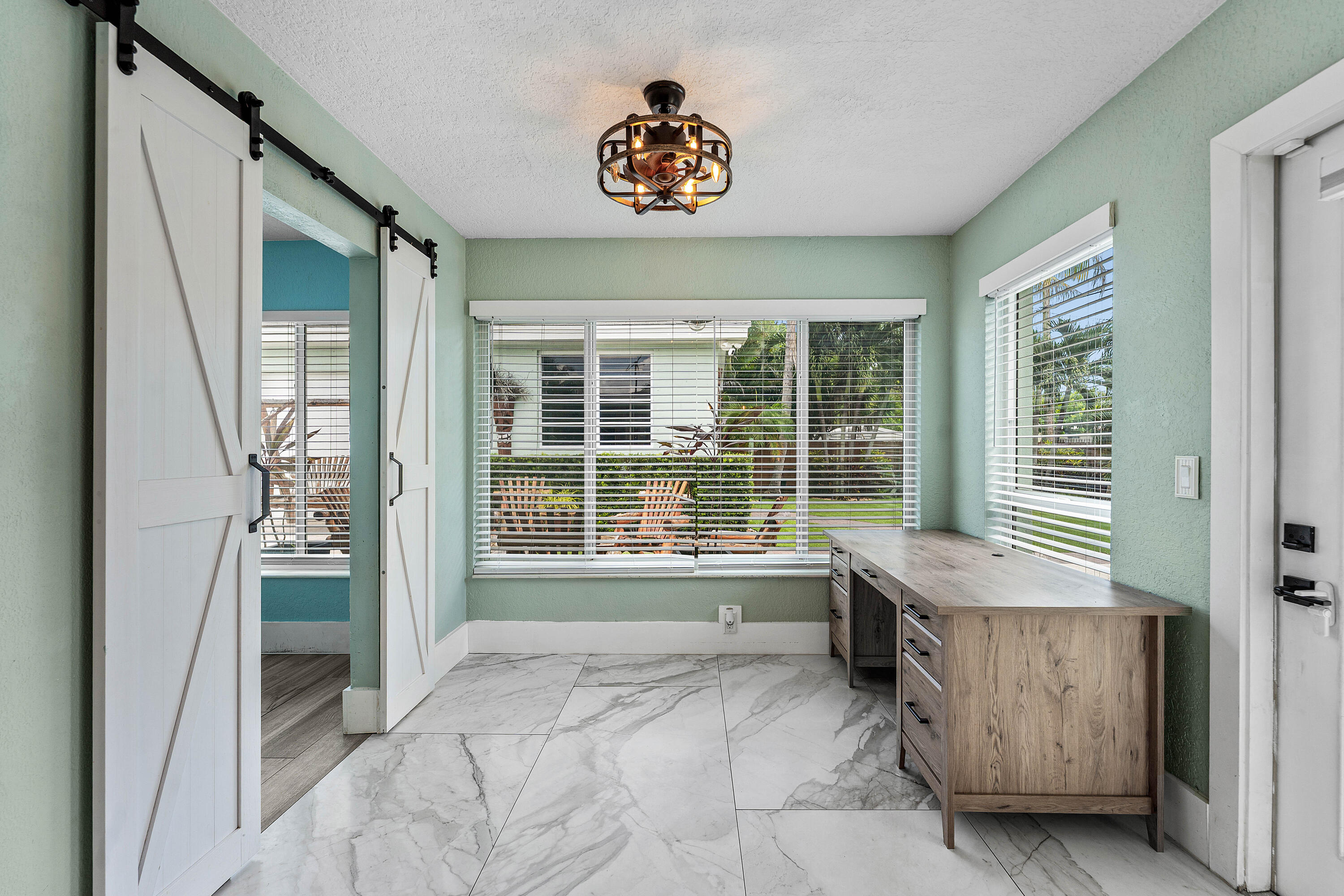 819 6th Lake Park, FL 33403
