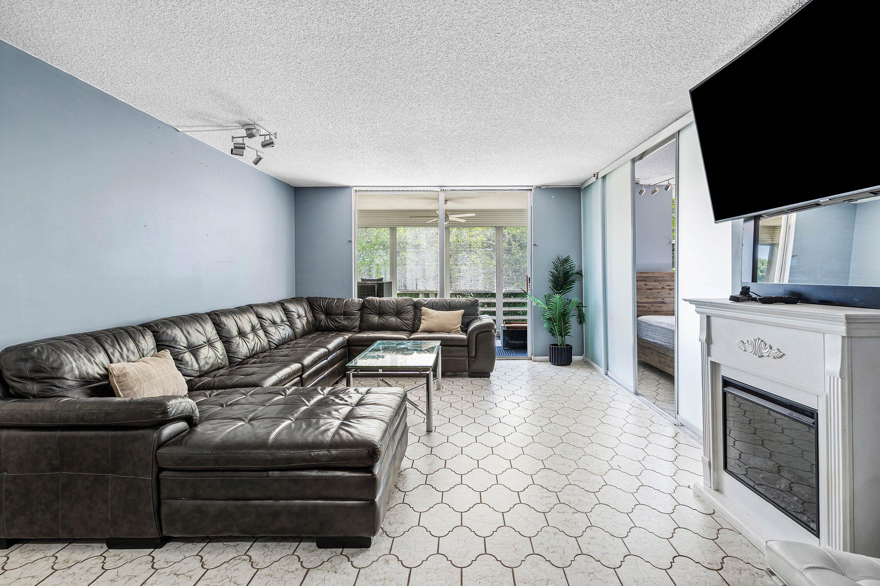 6000 NW 2nd Ave #339