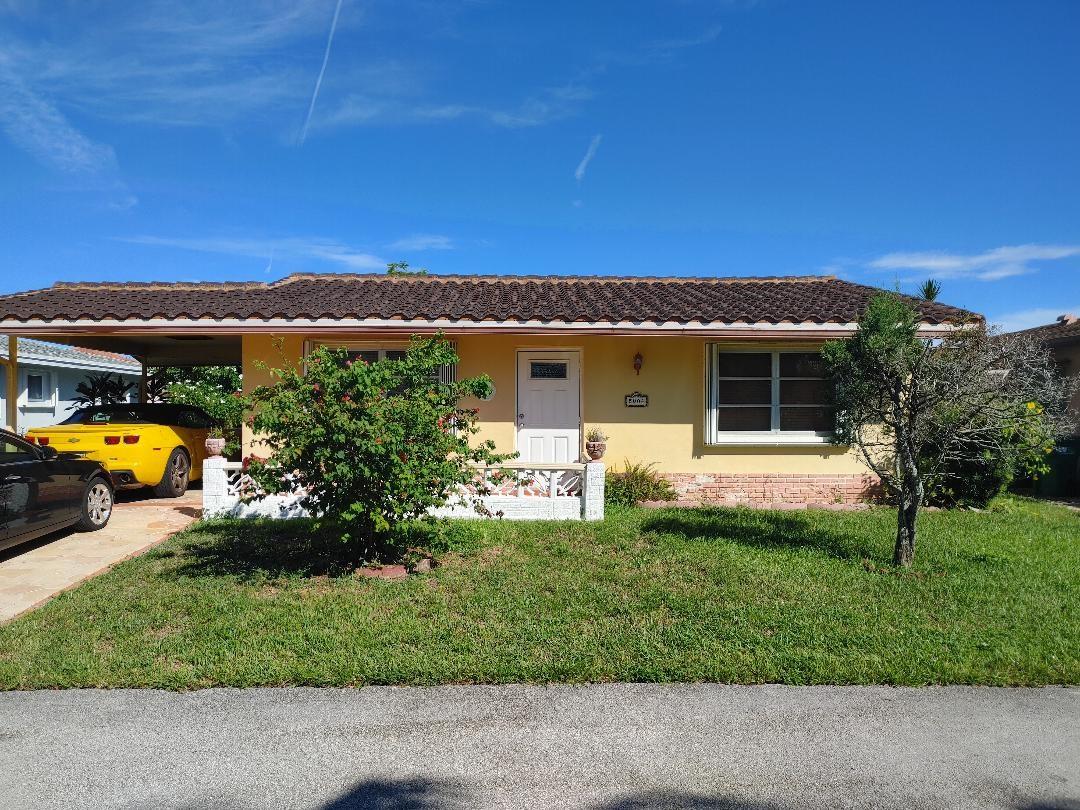 5004 NW 49th Rd