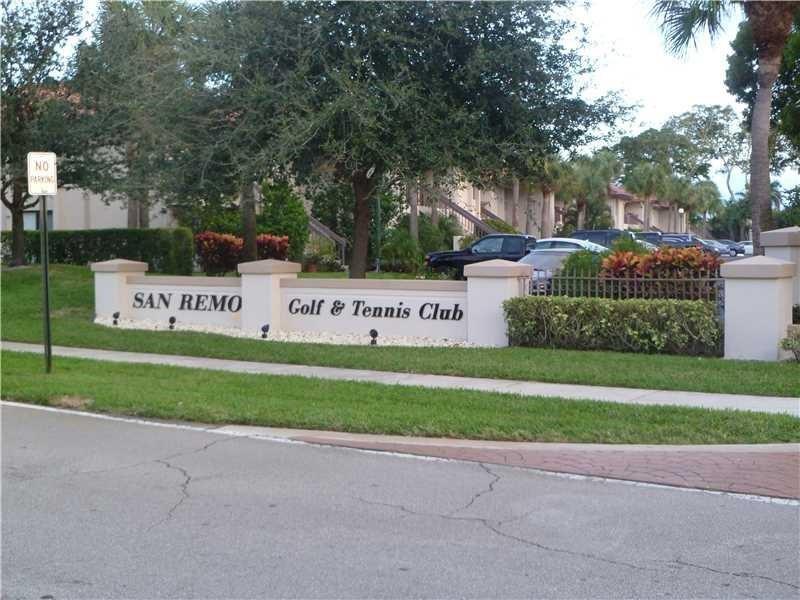 301 Club Cir #103