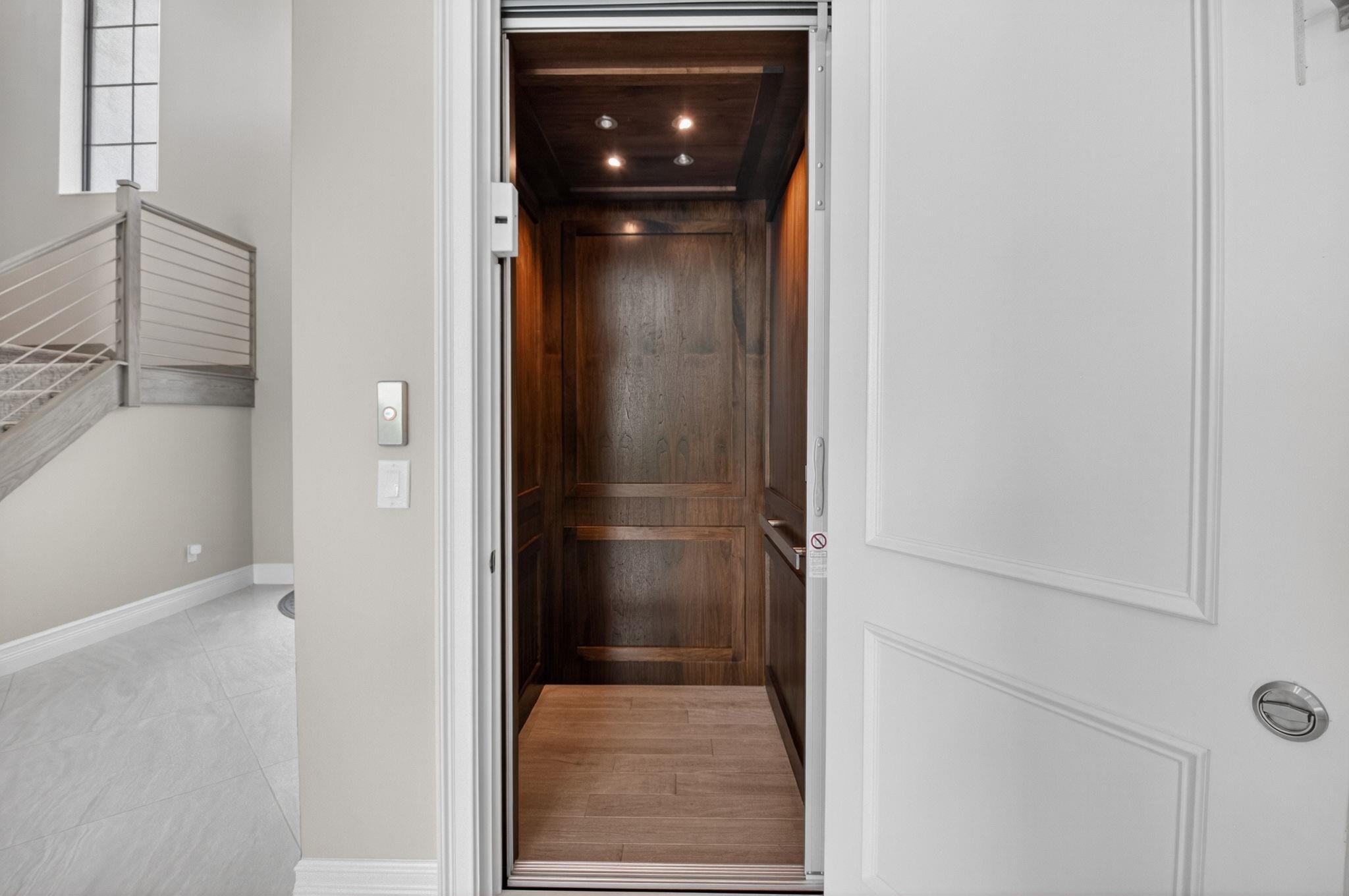 9294 Biaggio Rd Boca Raton, FL 33496