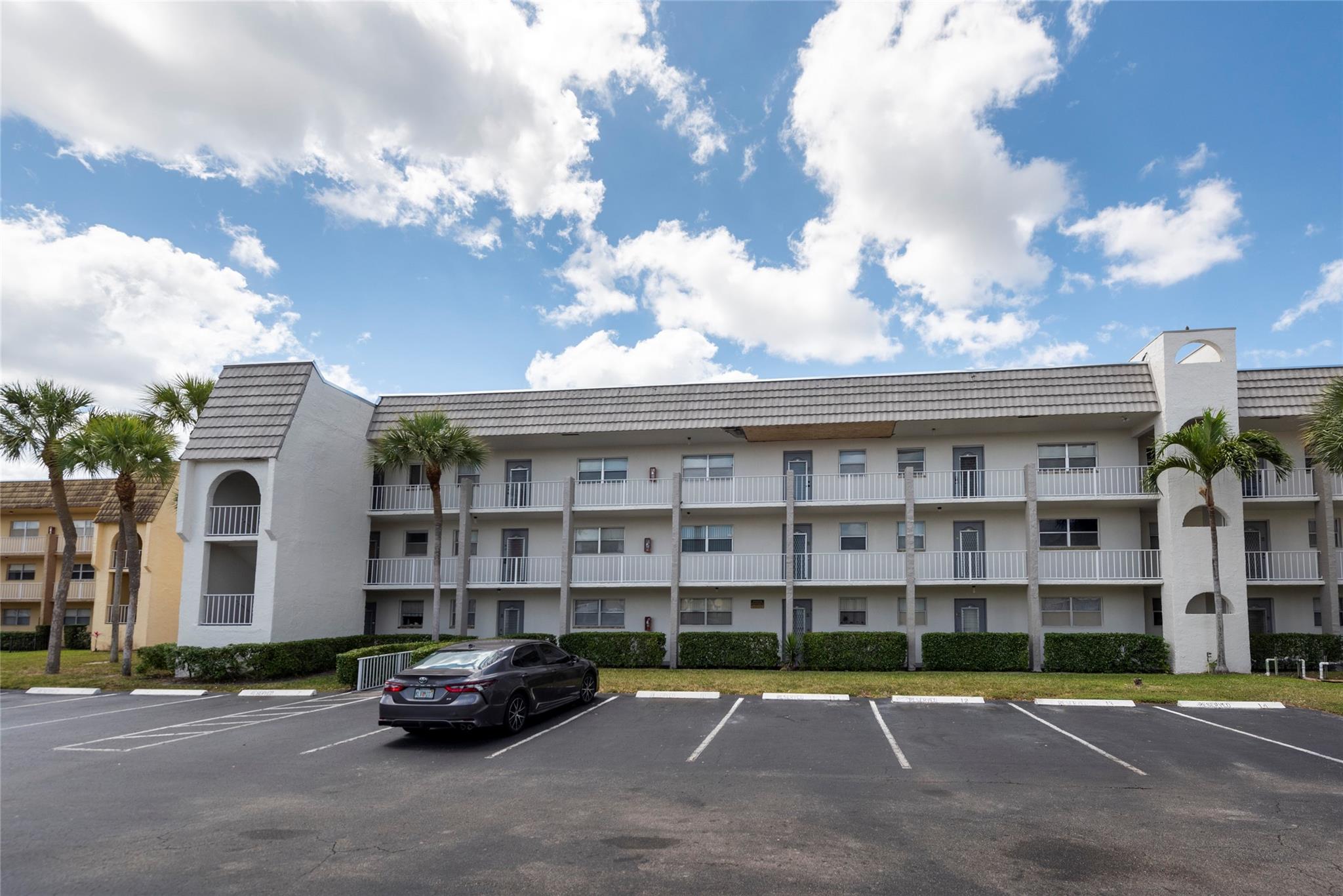 8515 Sunrise Lks Blvd #301