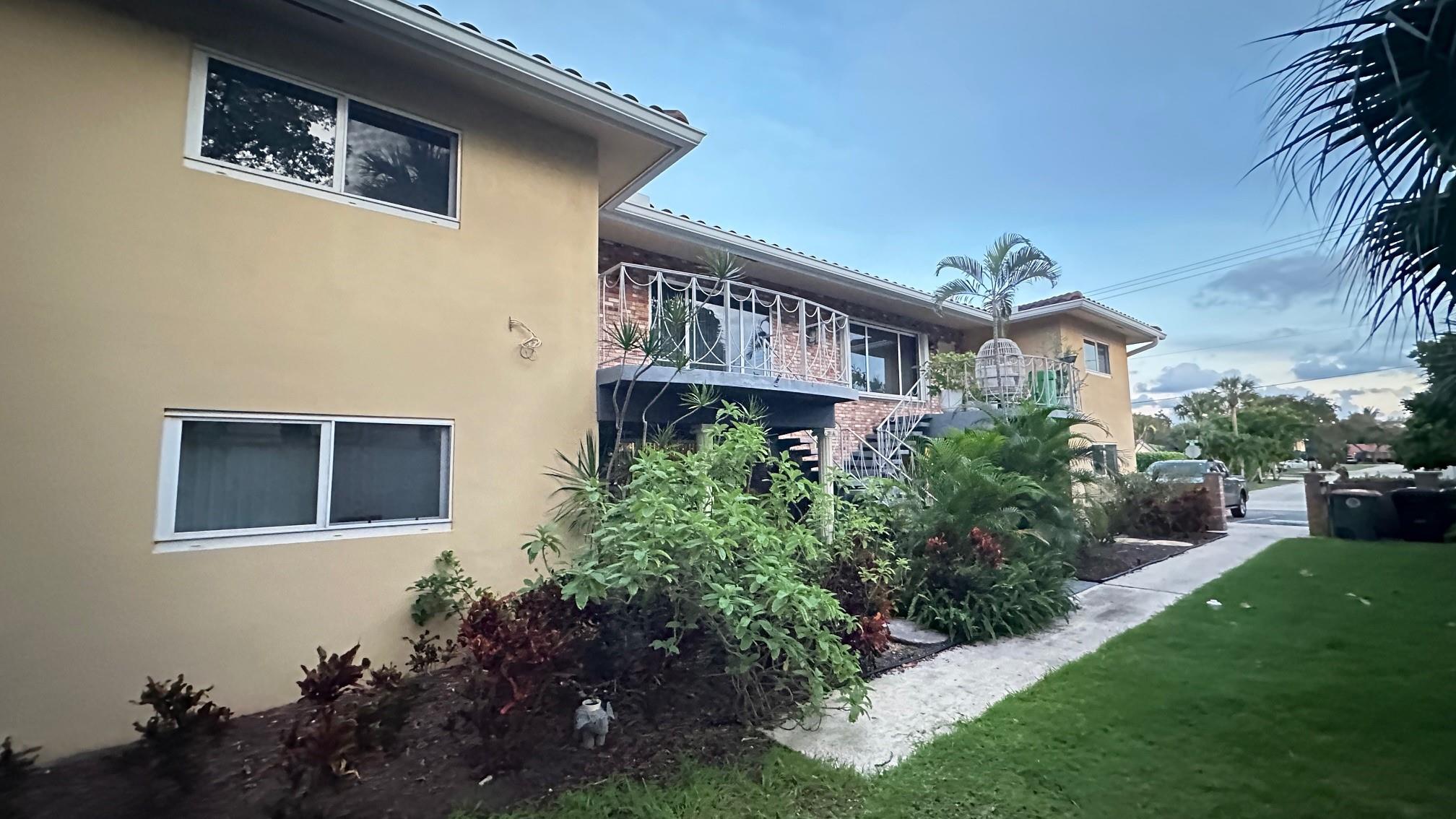 1911 NE 28th Ct #2B Lighthouse Point, FL 33064