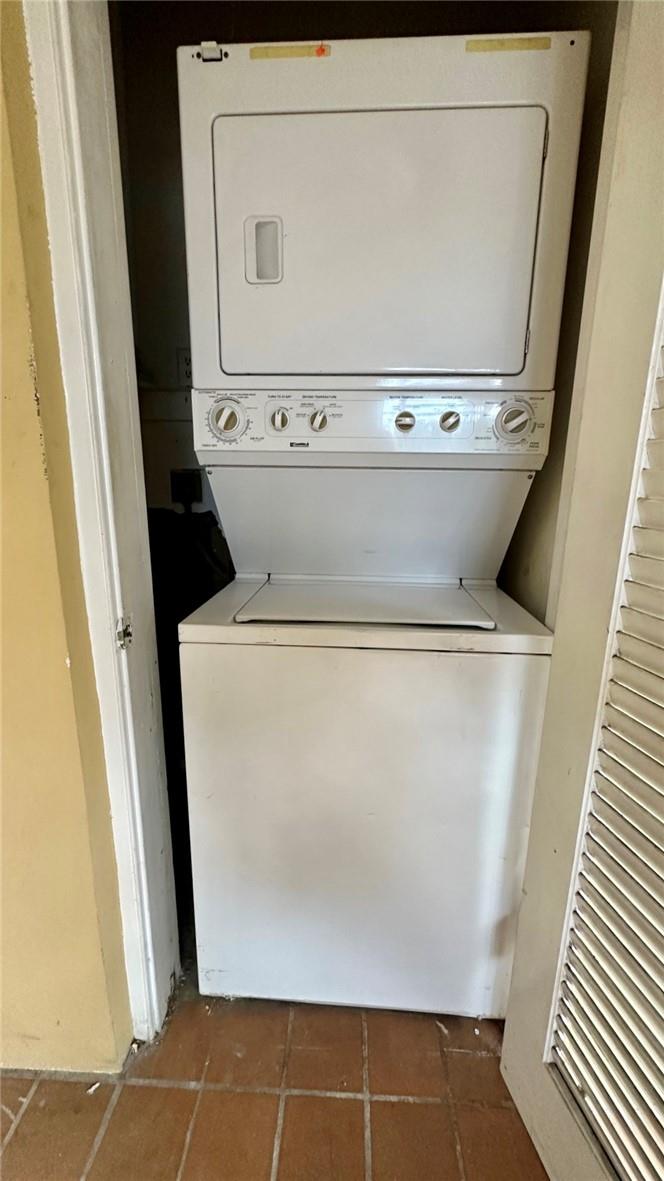 1911 NE 28th Ct #2B Lighthouse Point, FL 33064