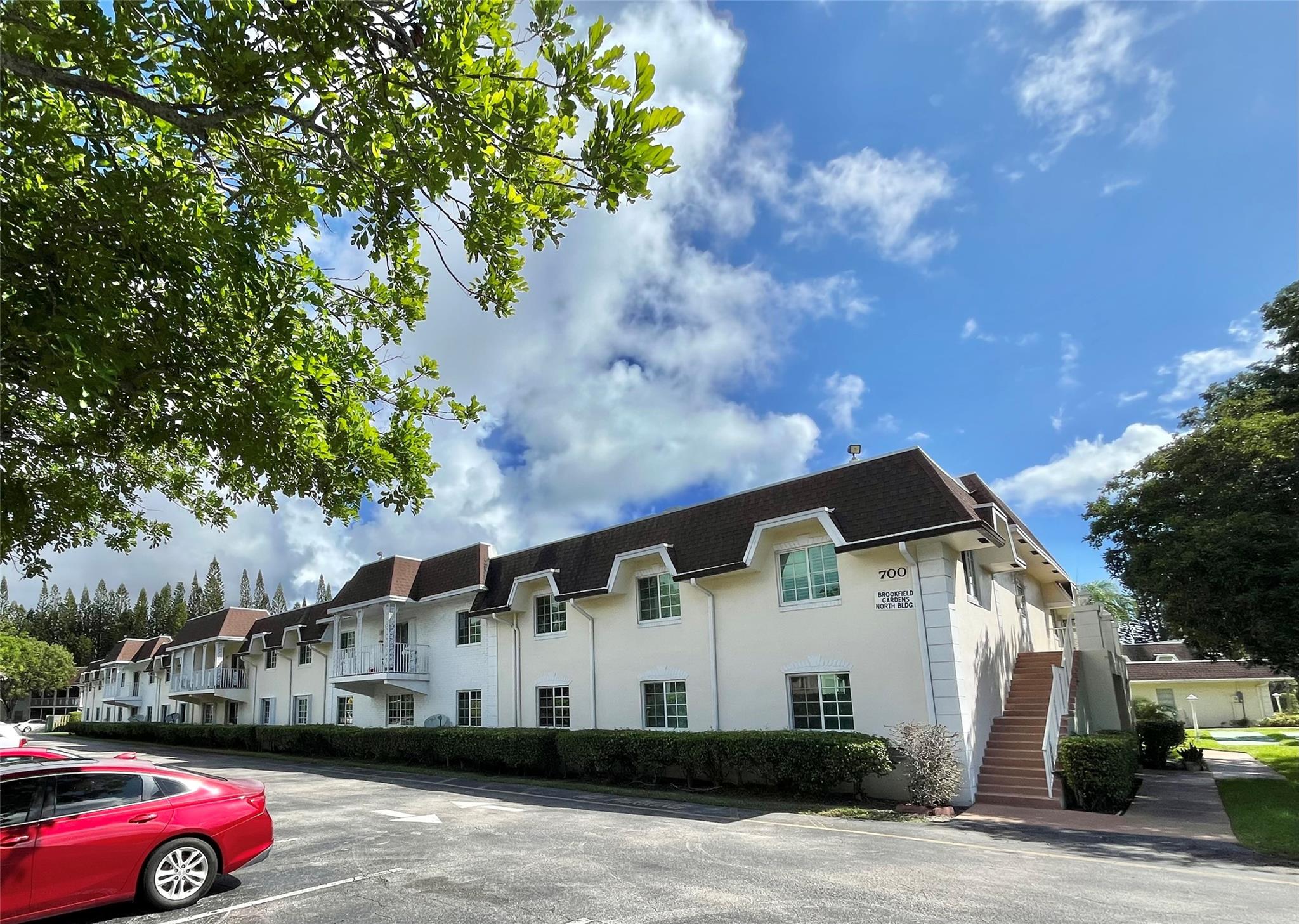 700 SE 2nd Ave #416