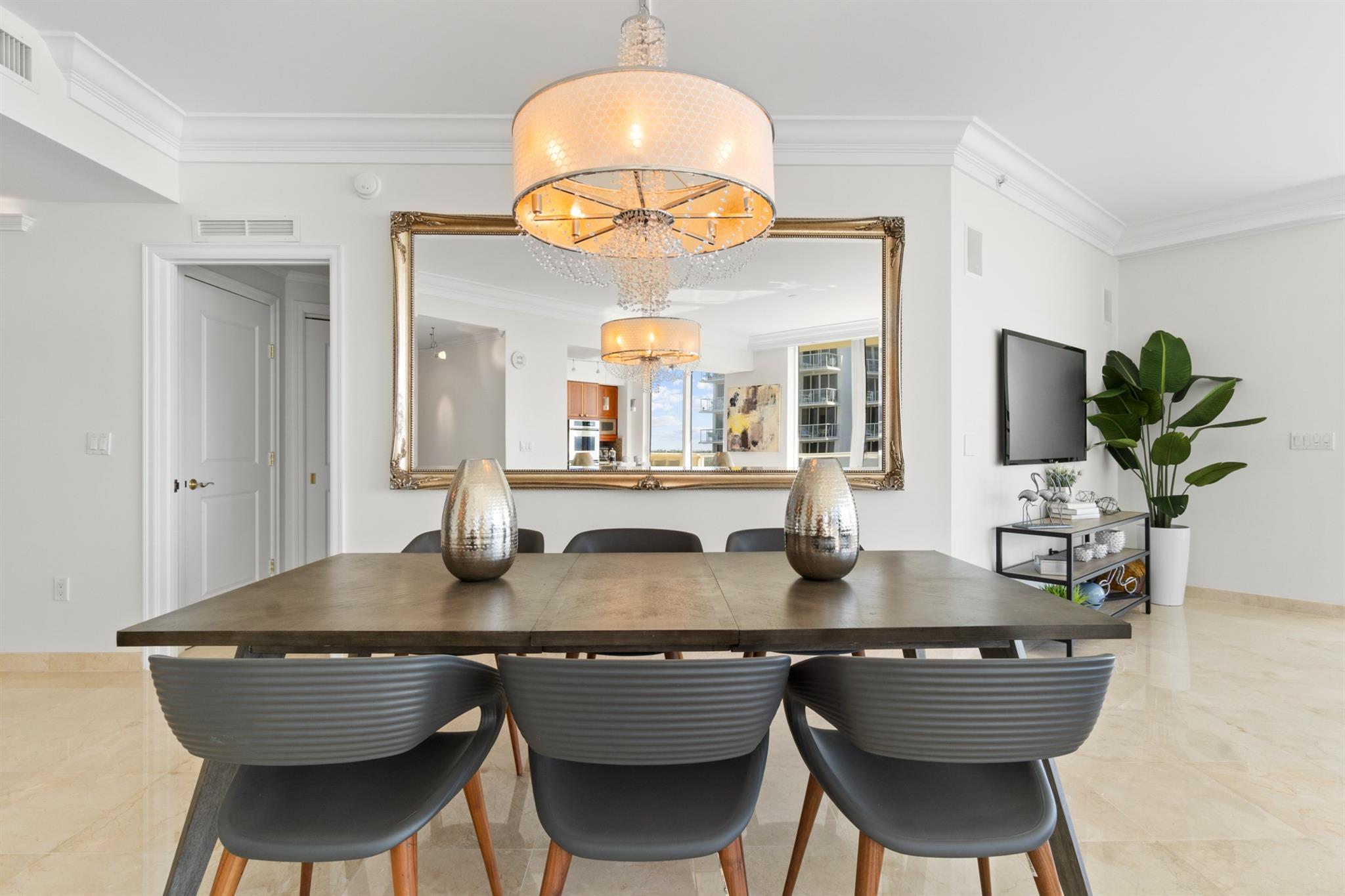 1063 Hillsboro Mile #501 Hillsboro Beach, FL 33062