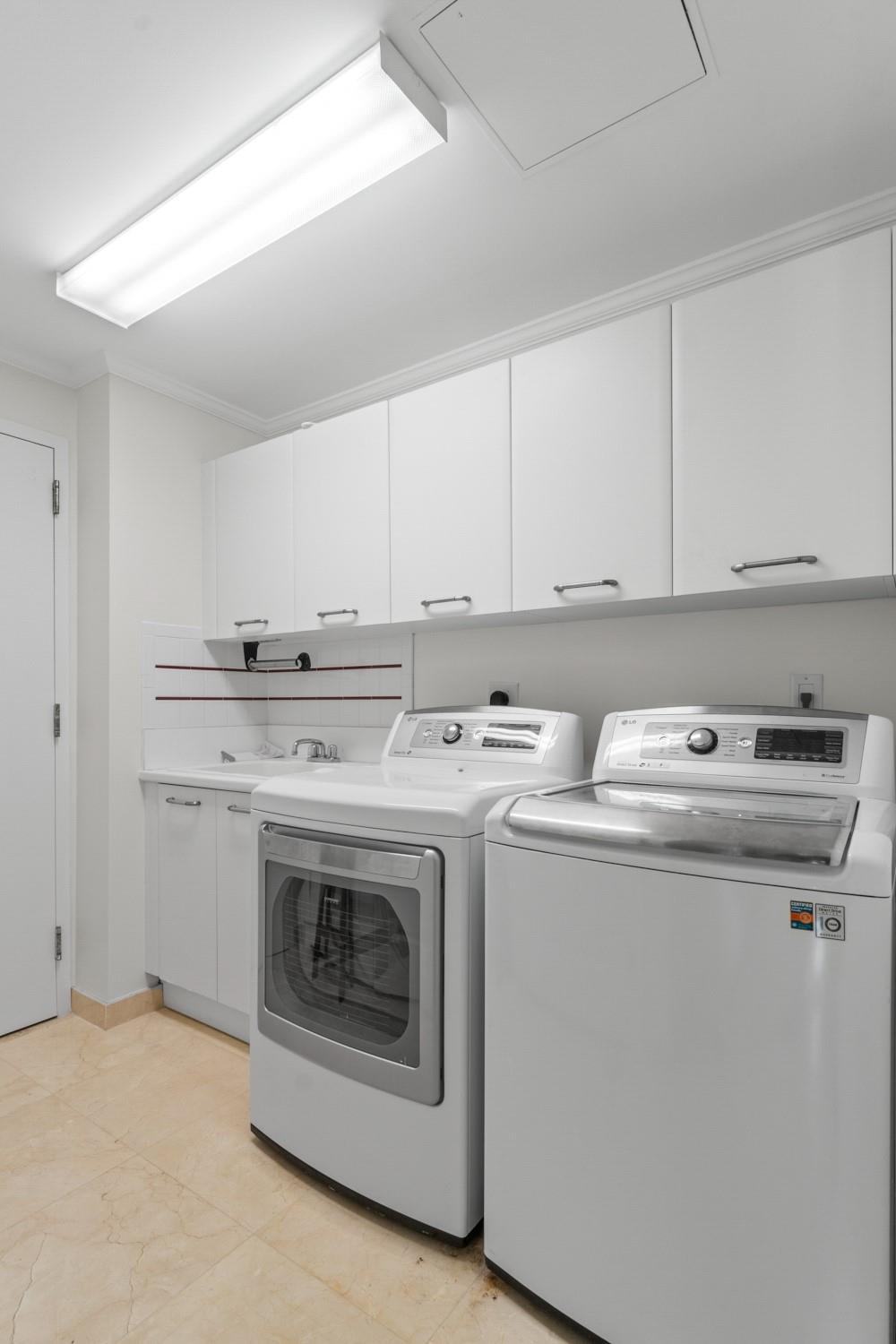 1063 Hillsboro Mile #501 Hillsboro Beach, FL 33062