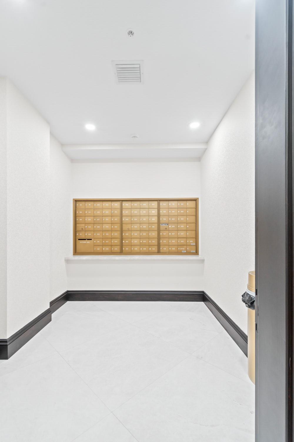 1063 Hillsboro Mile #501 Hillsboro Beach, FL 33062