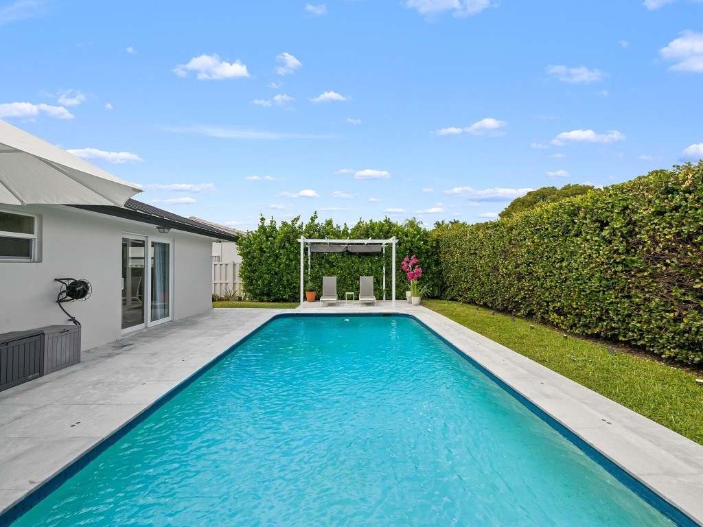 44 Fort Royal Is Fort Lauderdale, FL 33308