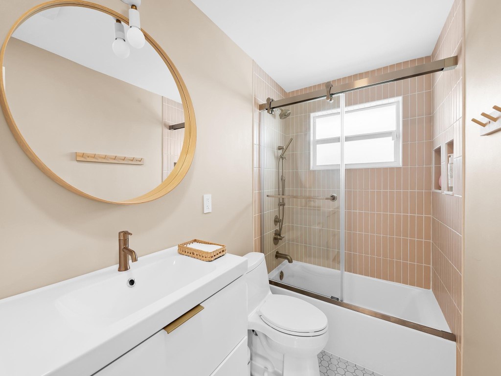 44 Fort Royal Is Fort Lauderdale, FL 33308