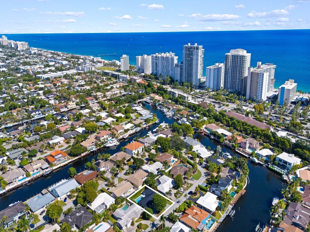 44 Fort Royal Is Fort Lauderdale, FL 33308