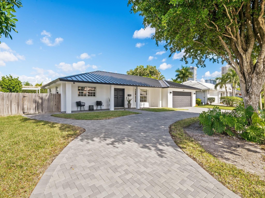 44 Fort Royal Is Fort Lauderdale, FL 33308