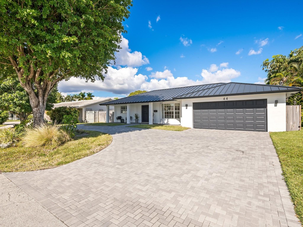 44 Fort Royal Is Fort Lauderdale, FL 33308