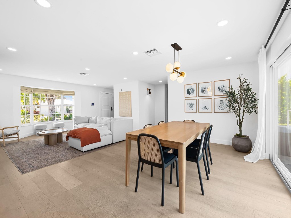 44 Fort Royal Is Fort Lauderdale, FL 33308