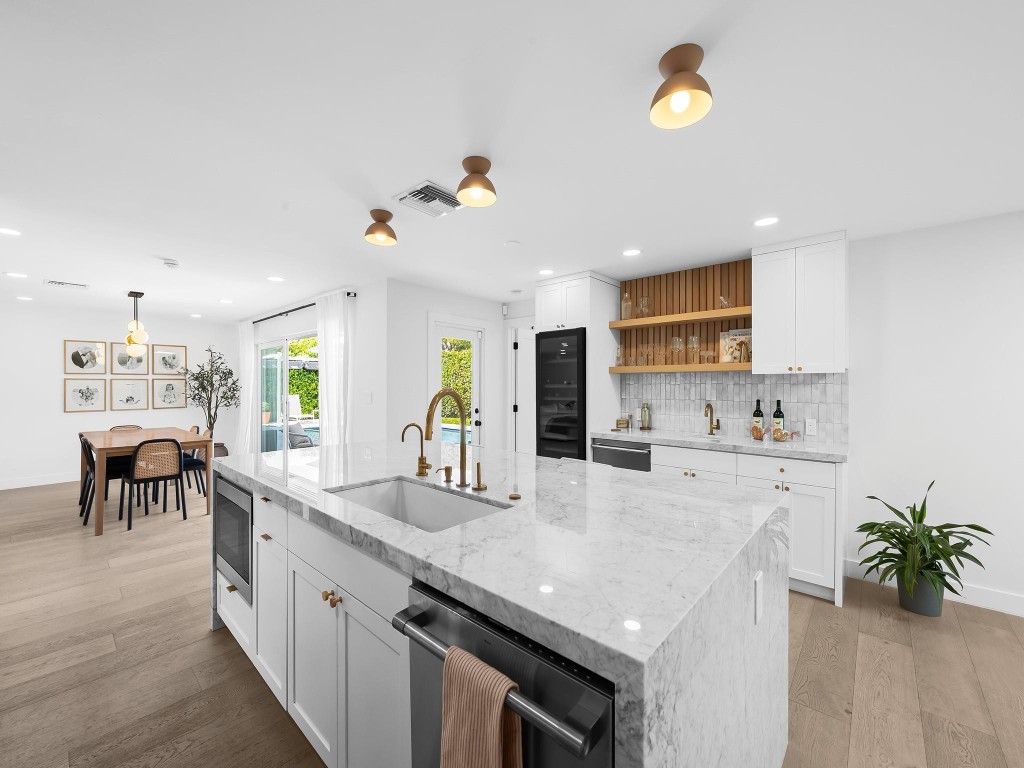 44 Fort Royal Is Fort Lauderdale, FL 33308