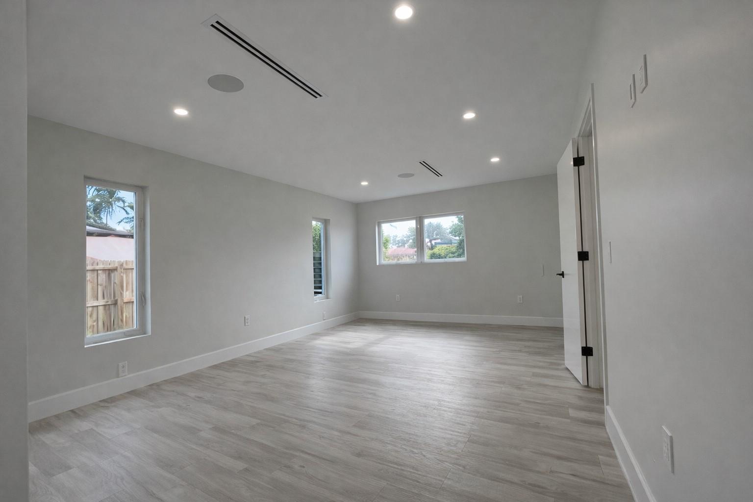 7825 SW 35th Ter Miami, FL 33155