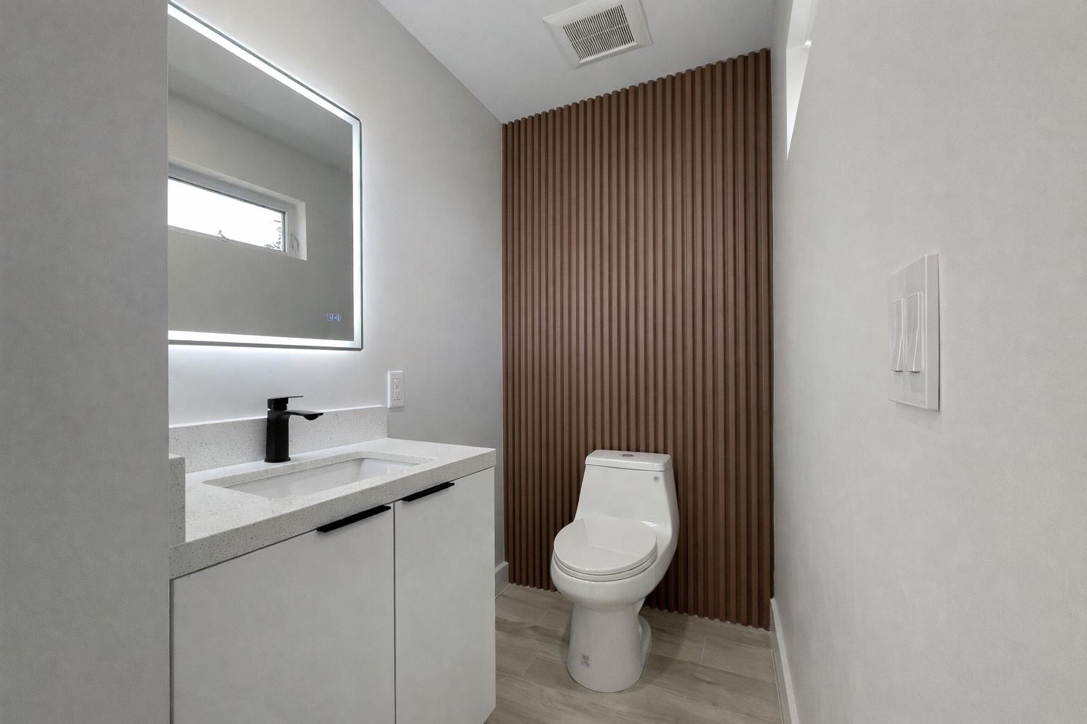 7825 SW 35th Ter Miami, FL 33155