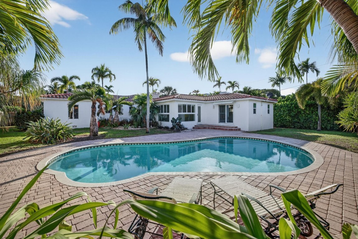 2317 NE 12th Fort Lauderdale, FL 33304