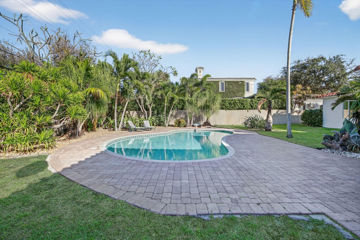 2317 NE 12th Fort Lauderdale, FL 33304