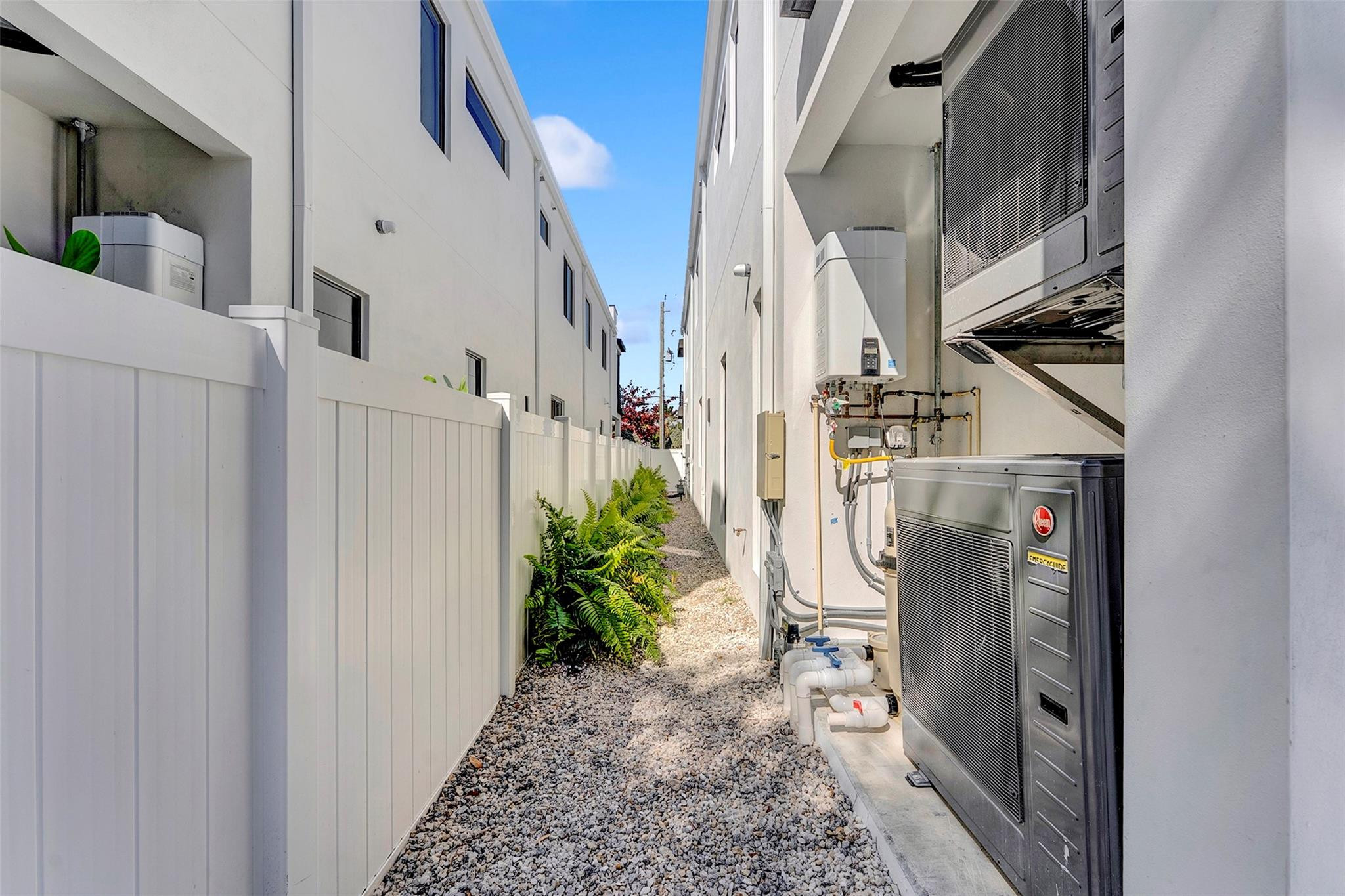 812 SE 12th #812 Fort Lauderdale, FL 33316