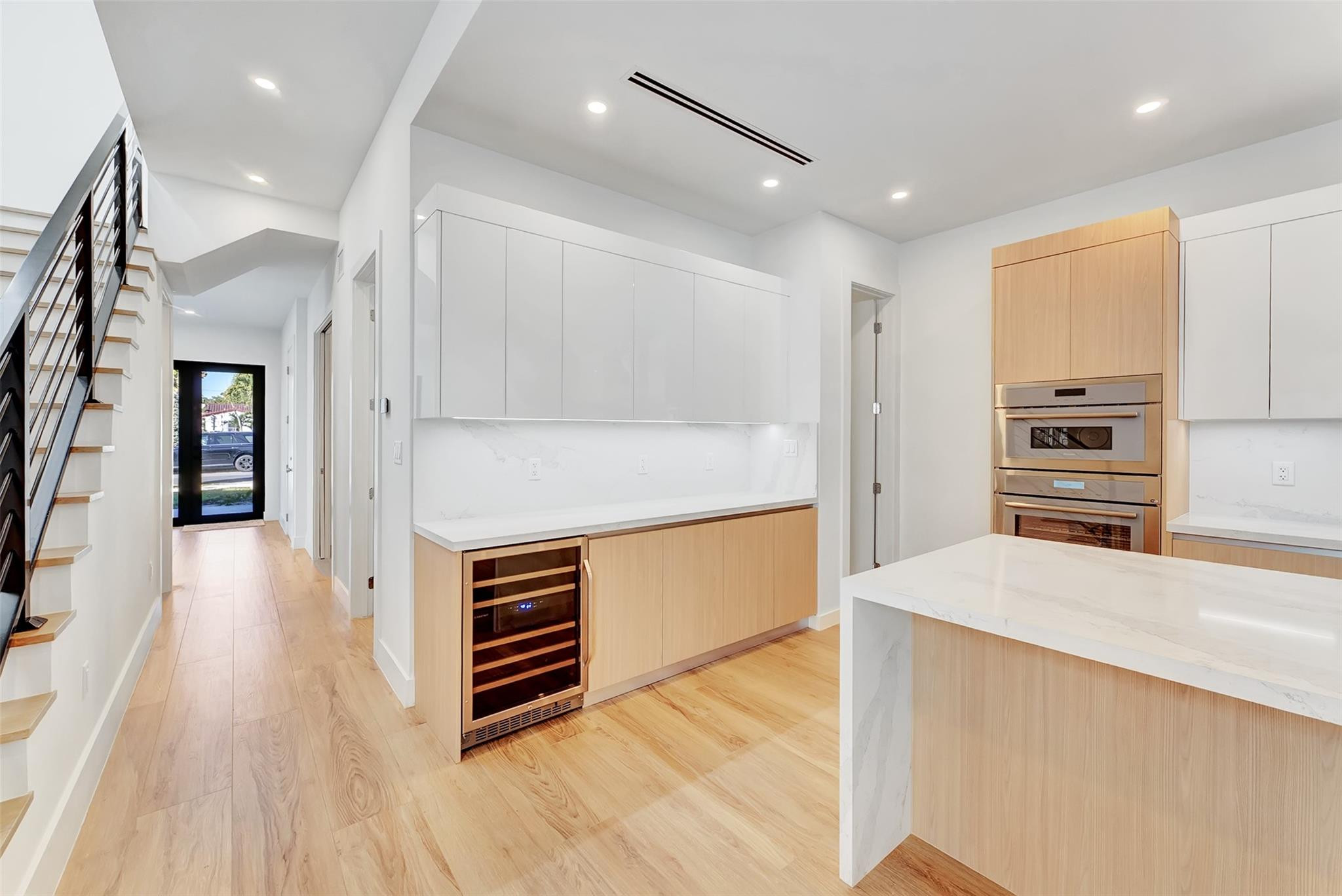 812 SE 12th #812 Fort Lauderdale, FL 33316