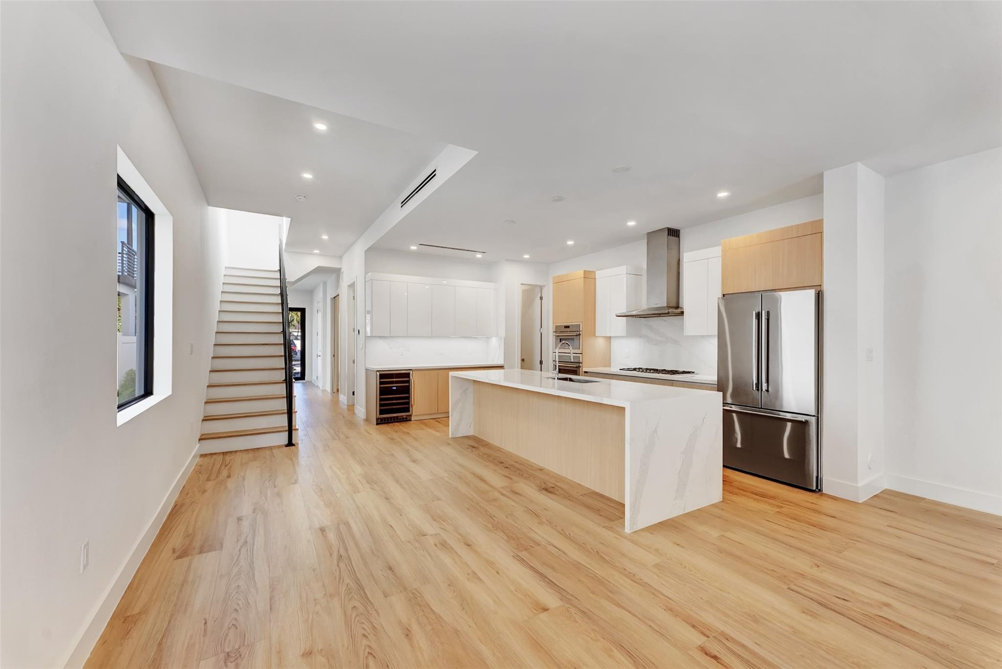 812 SE 12th #812 Fort Lauderdale, FL 33316