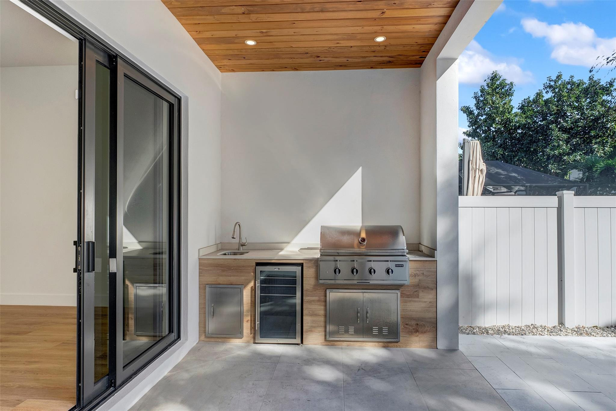 812 SE 12th #812 Fort Lauderdale, FL 33316