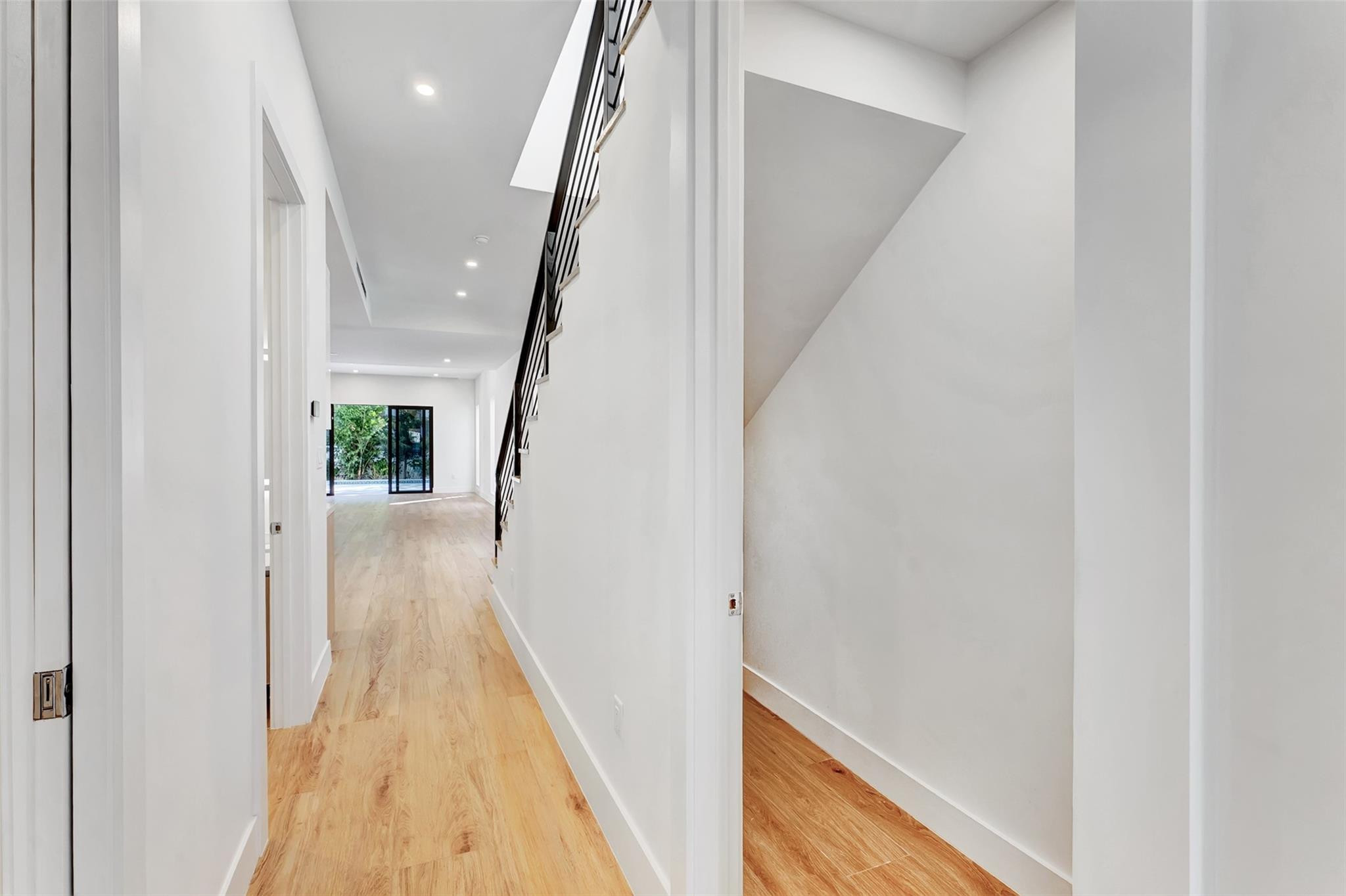 812 SE 12th #812 Fort Lauderdale, FL 33316