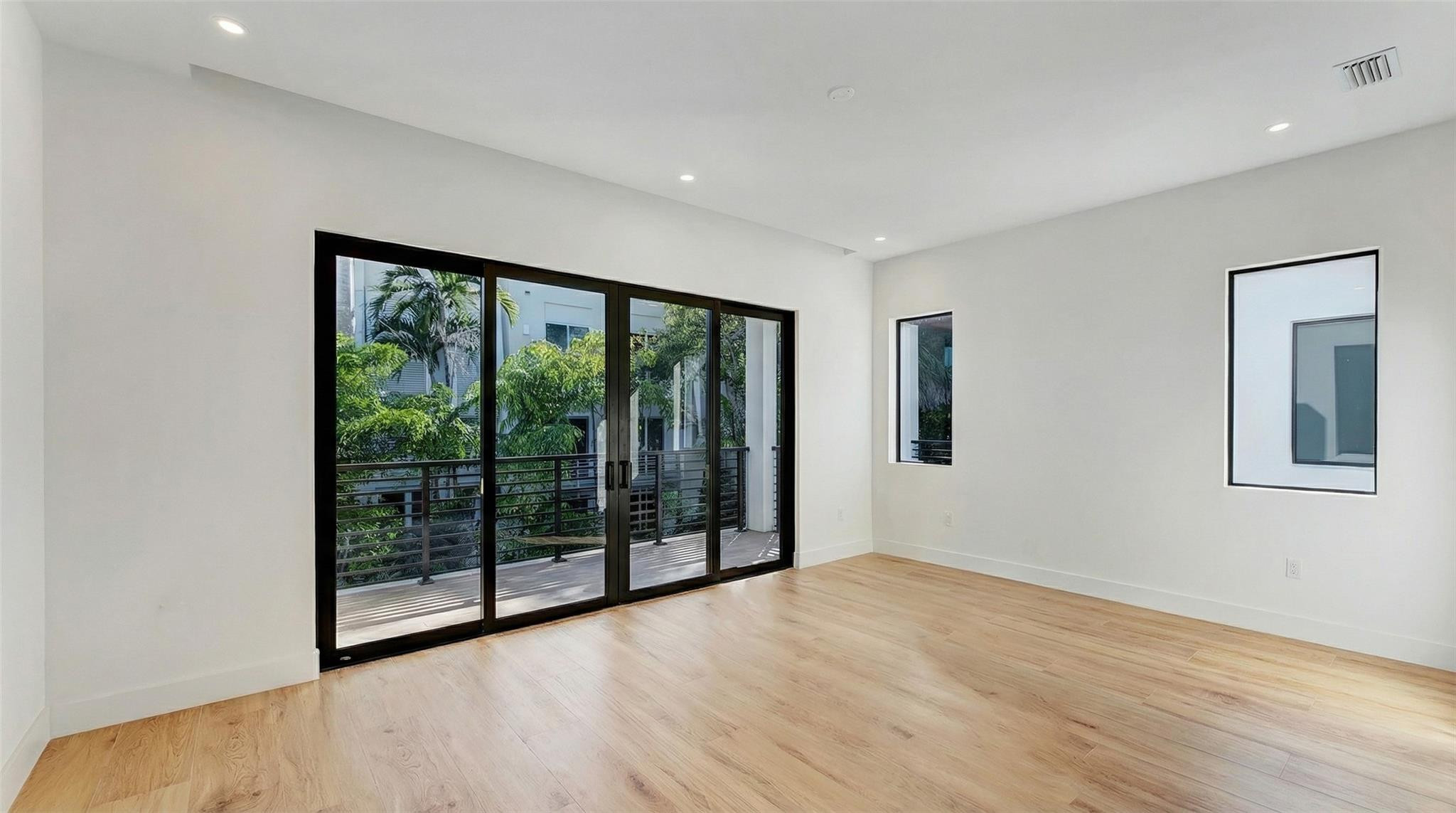 812 SE 12th #812 Fort Lauderdale, FL 33316