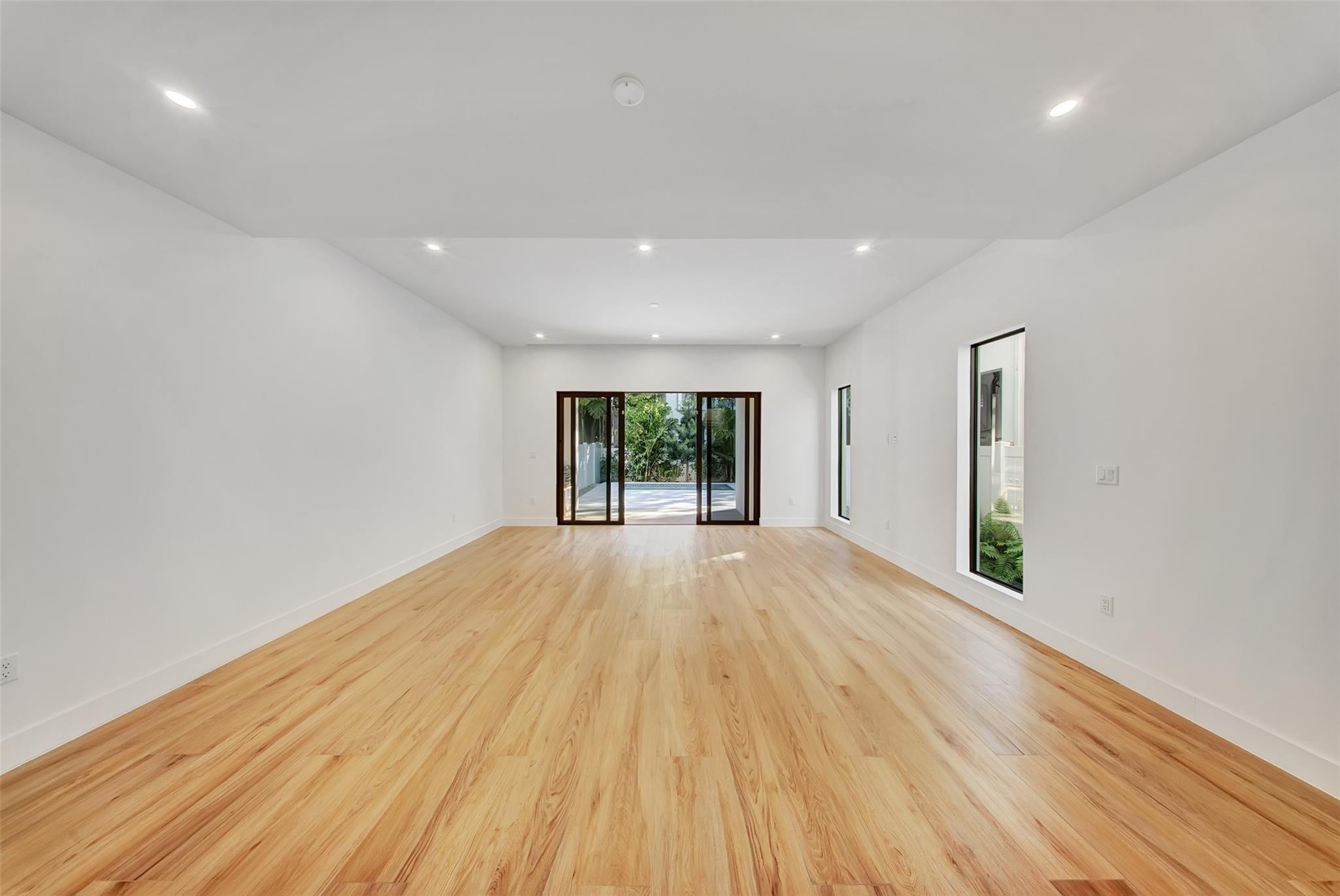 812 SE 12th #812 Fort Lauderdale, FL 33316