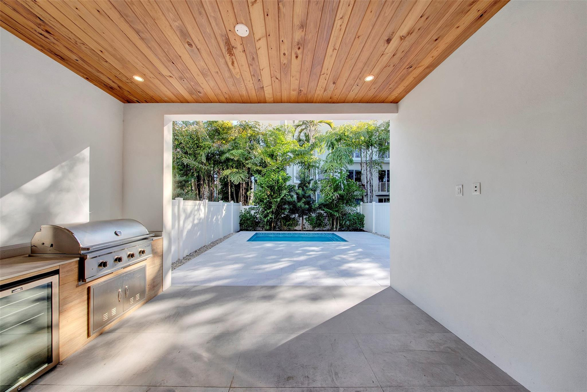 812 SE 12th #812 Fort Lauderdale, FL 33316