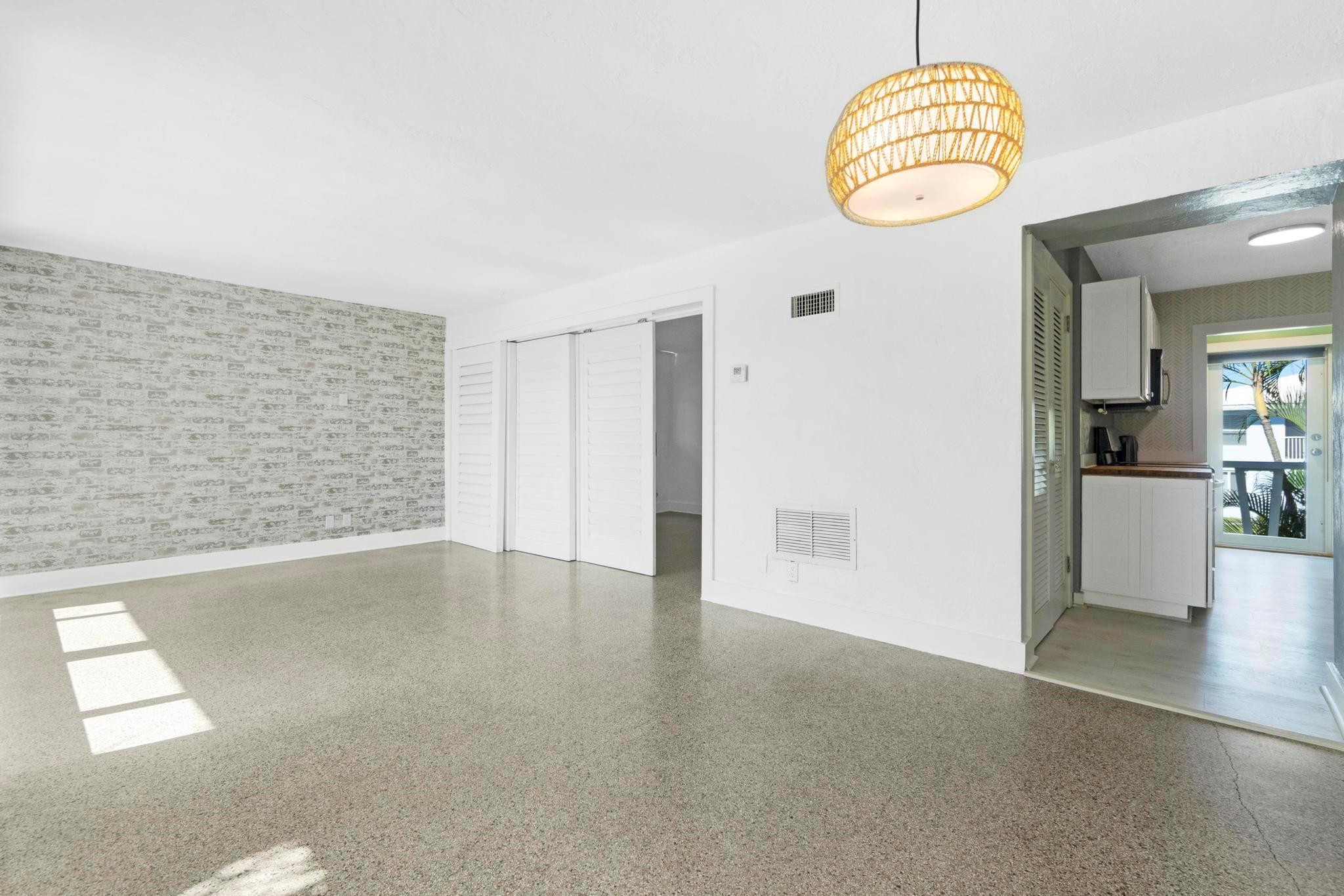 2755 NE 28th #C2 Lighthouse Point, FL 33064