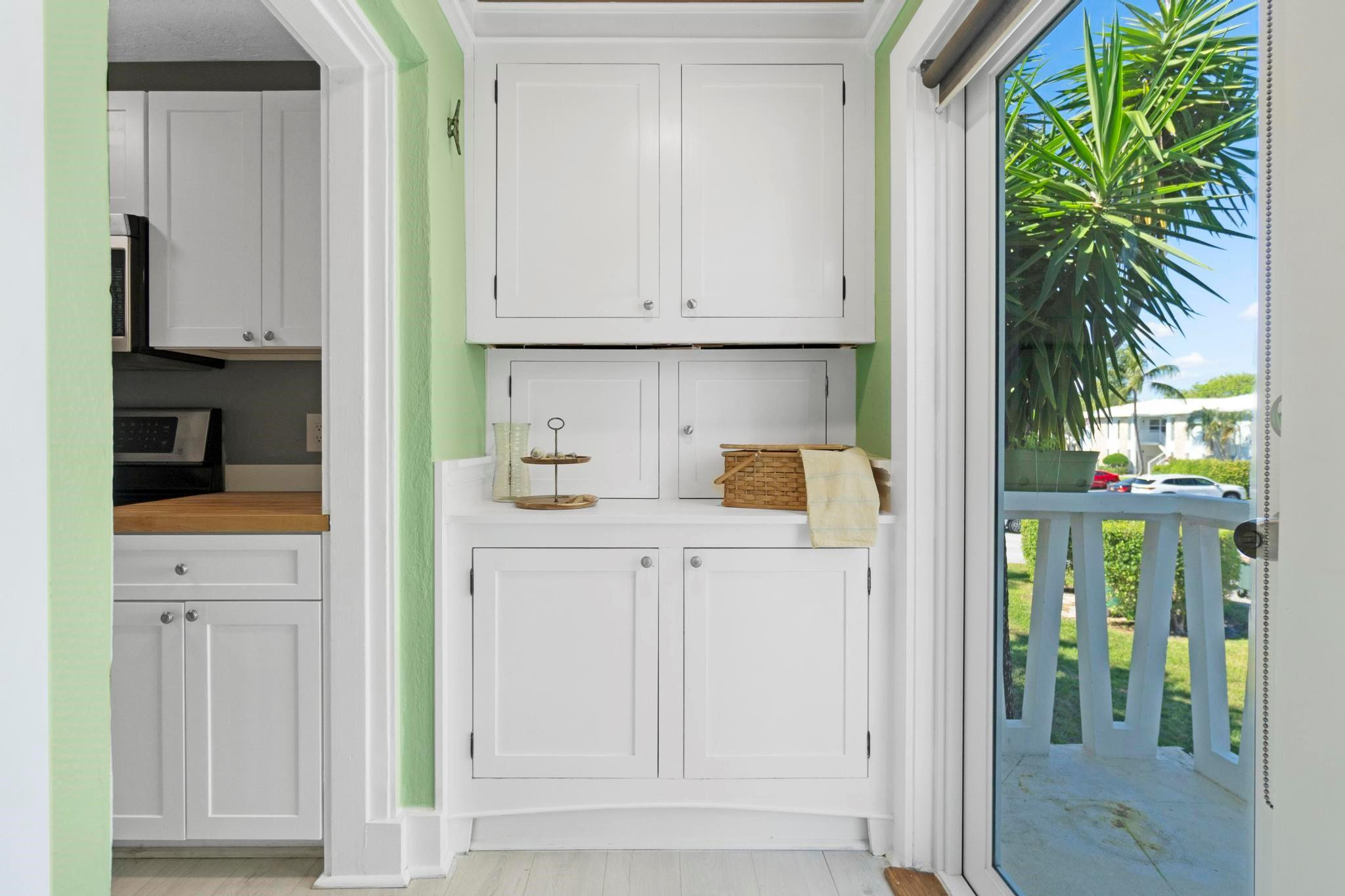 2755 NE 28th #C2 Lighthouse Point, FL 33064