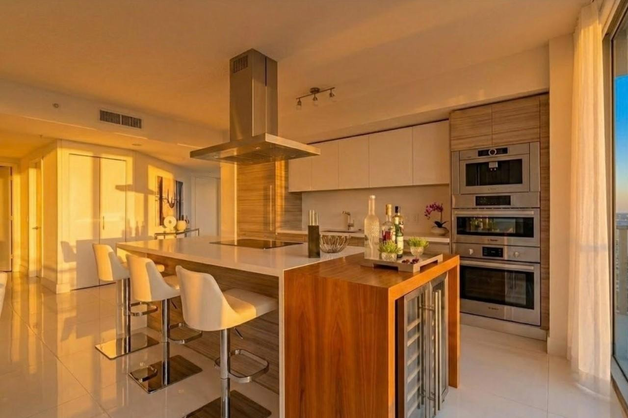 330 Sunny Isles #5-1408 Sunny Isles Beach, FL 33160