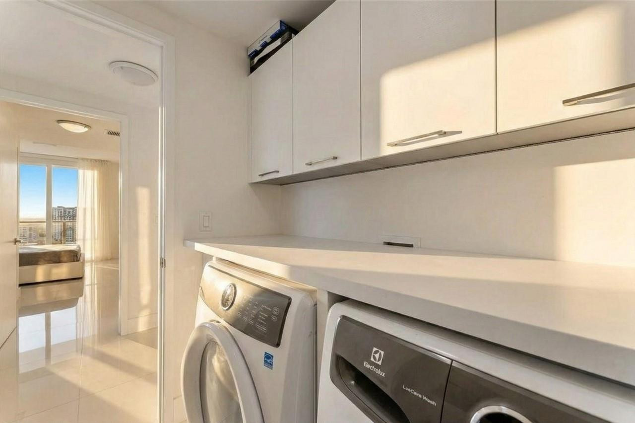 330 Sunny Isles #5-1408 Sunny Isles Beach, FL 33160