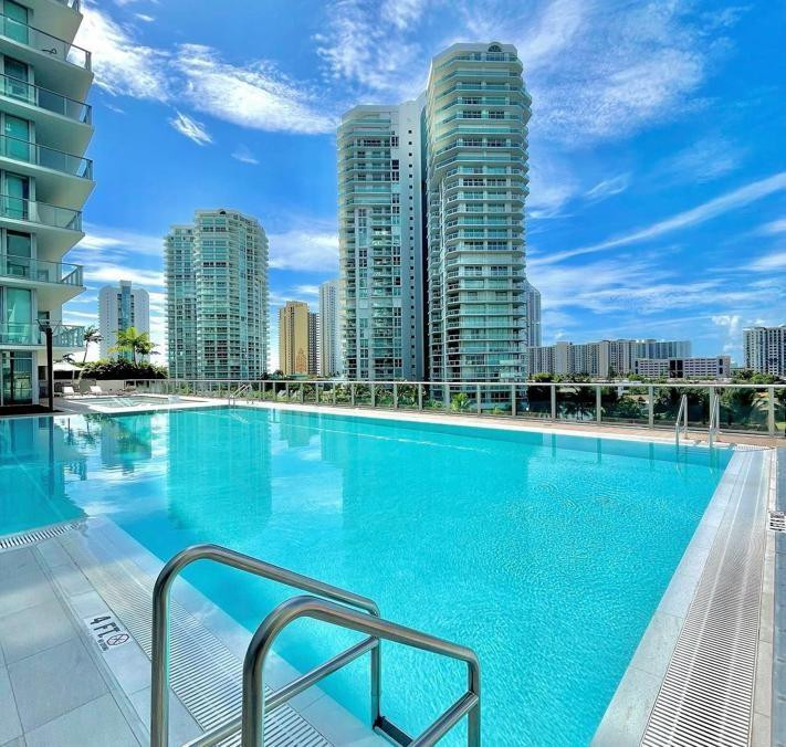 330 Sunny Isles #5-1408 Sunny Isles Beach, FL 33160