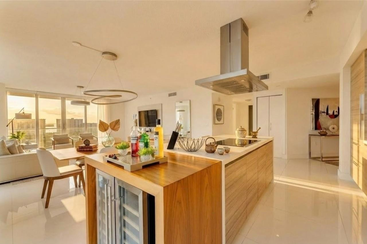 330 Sunny Isles #5-1408 Sunny Isles Beach, FL 33160