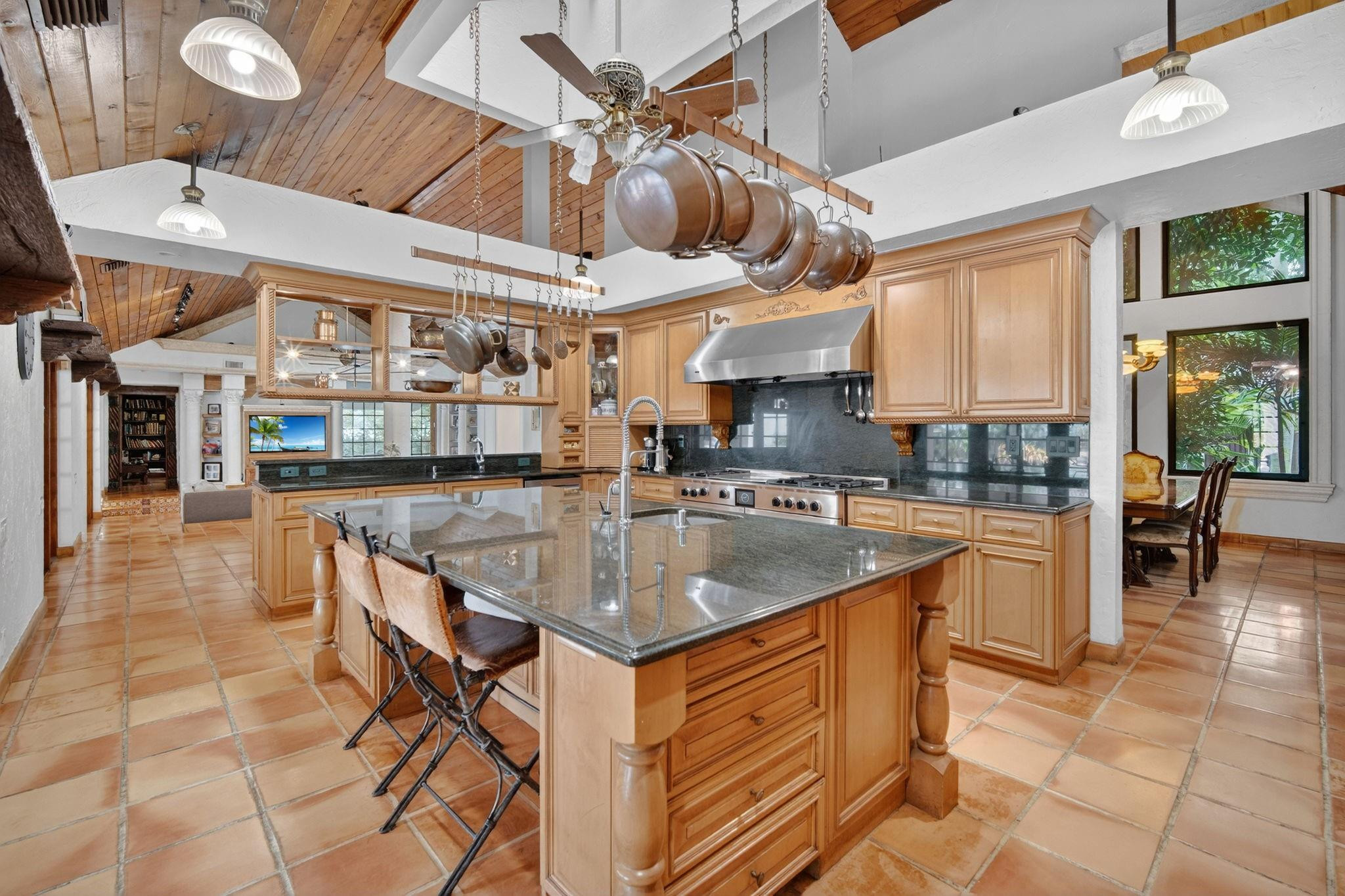 5720 SW 33rd Hollywood, FL 33312