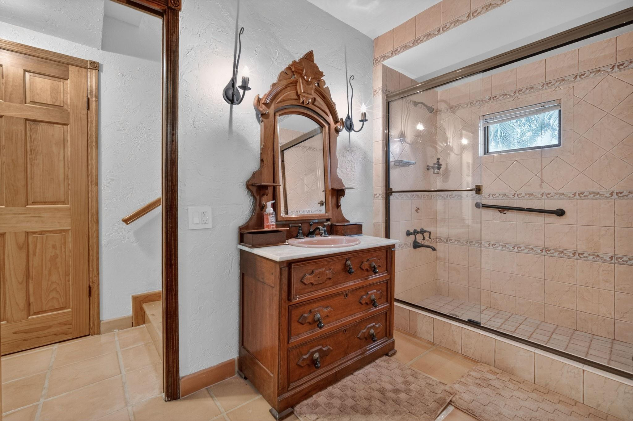 5720 SW 33rd Hollywood, FL 33312