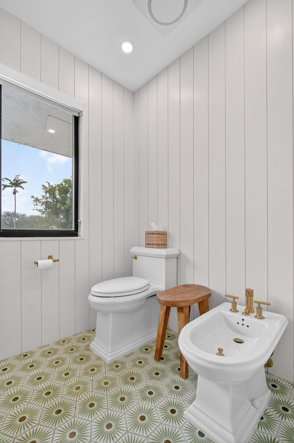 5720 SW 33rd Hollywood, FL 33312