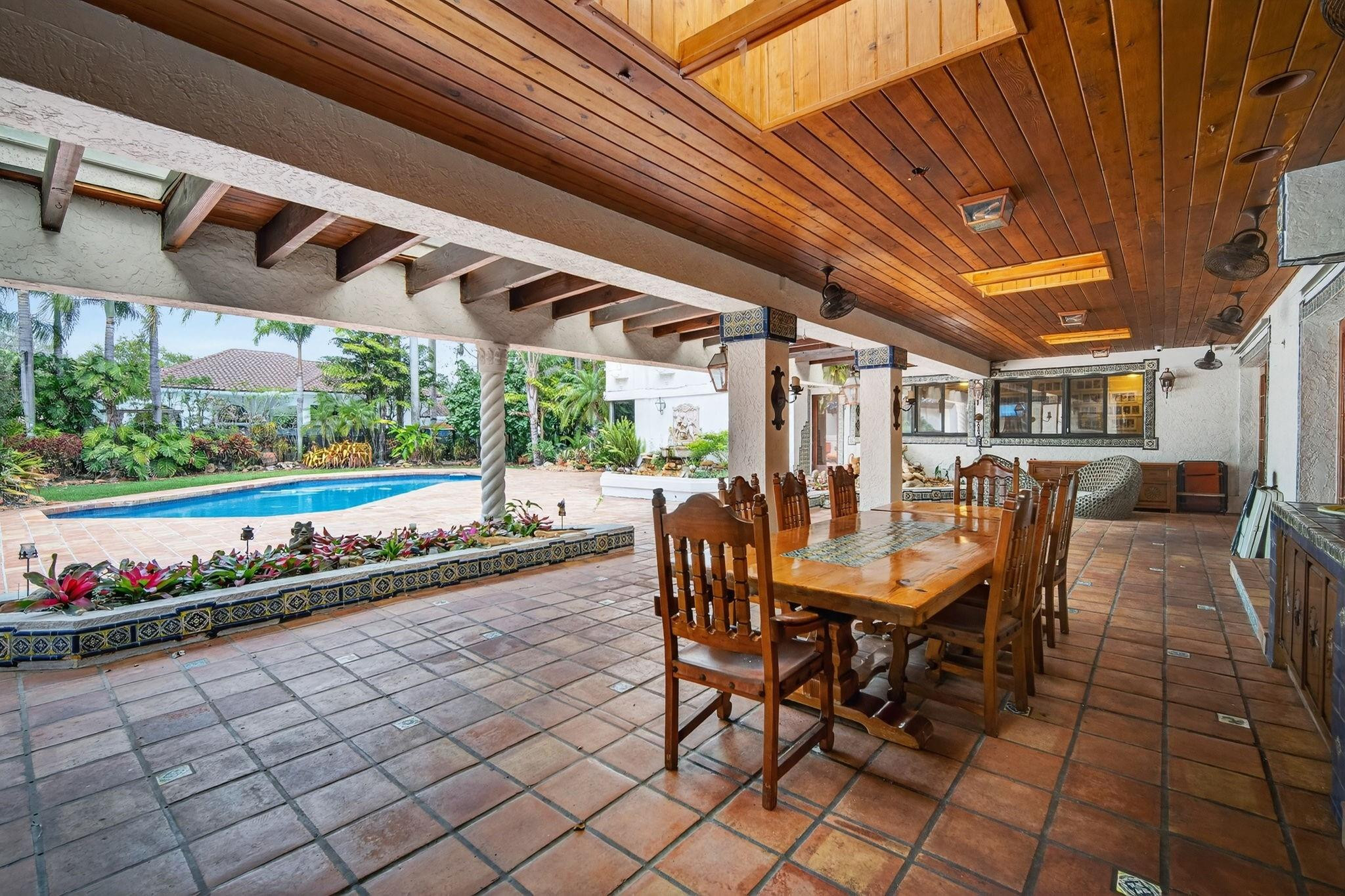 5720 SW 33rd Hollywood, FL 33312