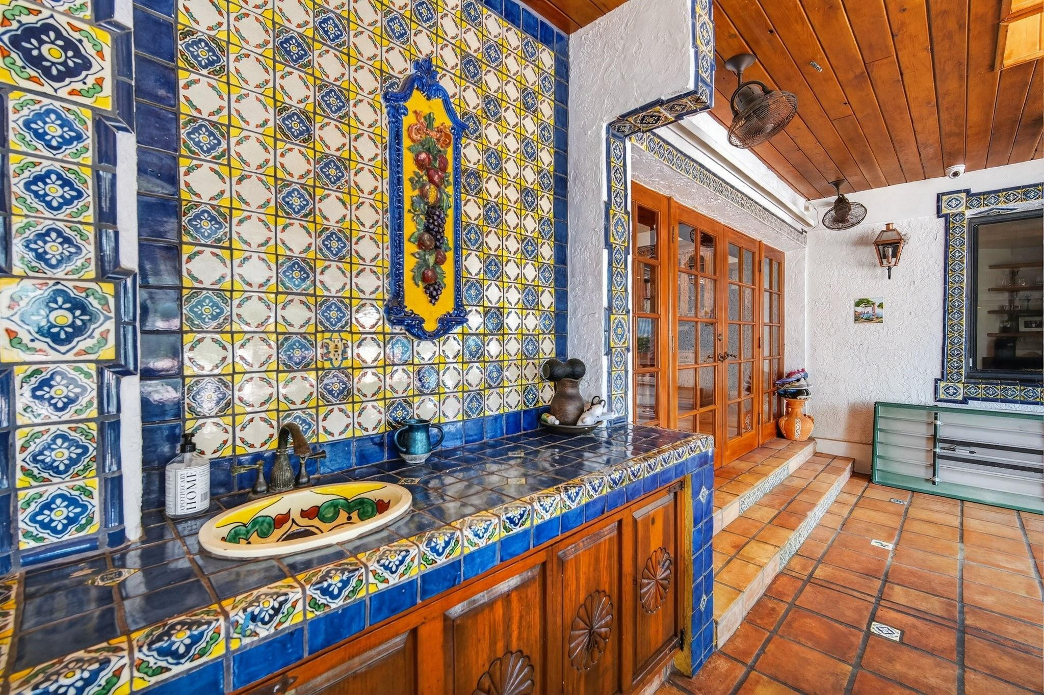 5720 SW 33rd Hollywood, FL 33312