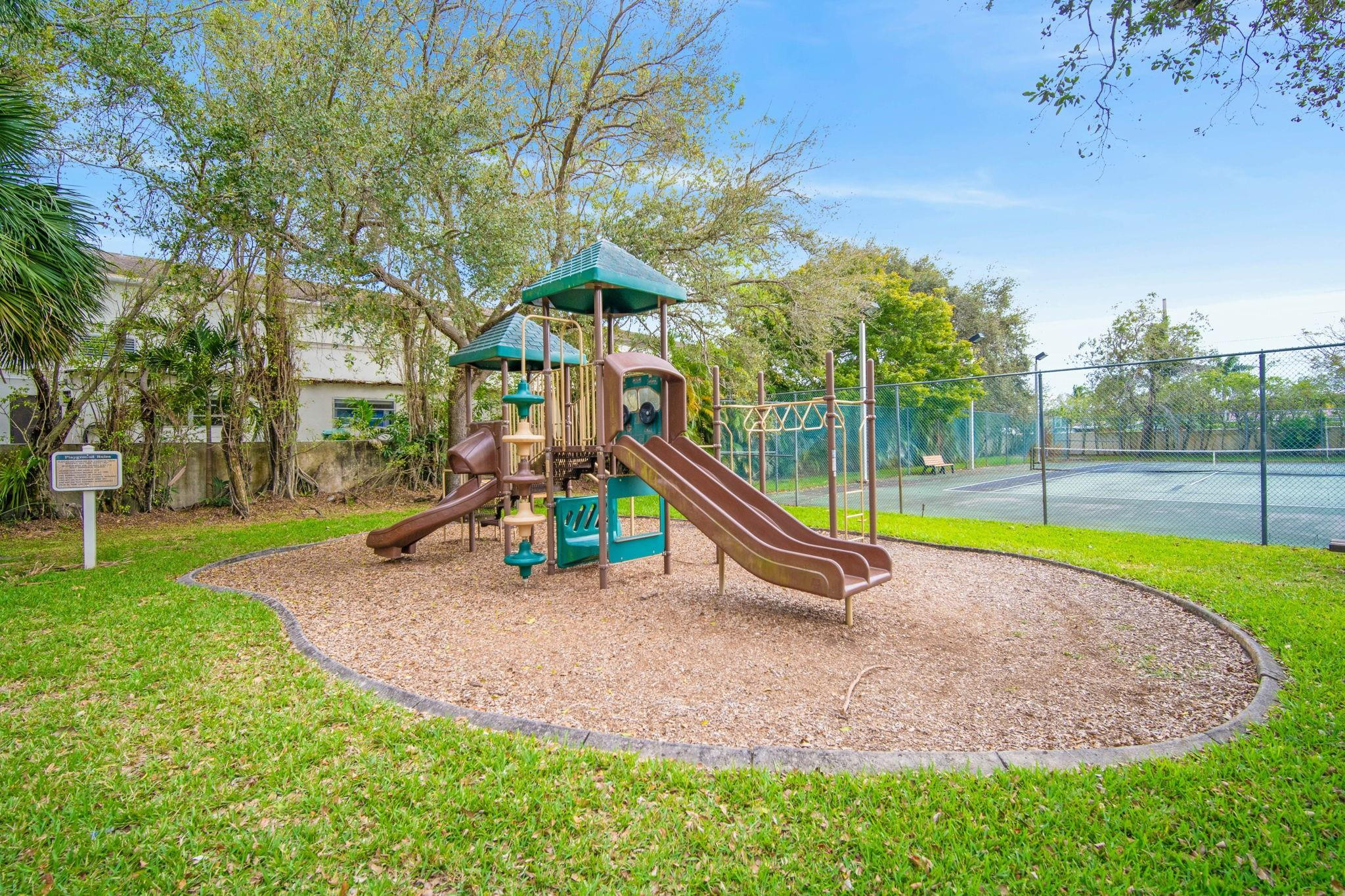 5720 SW 33rd Hollywood, FL 33312