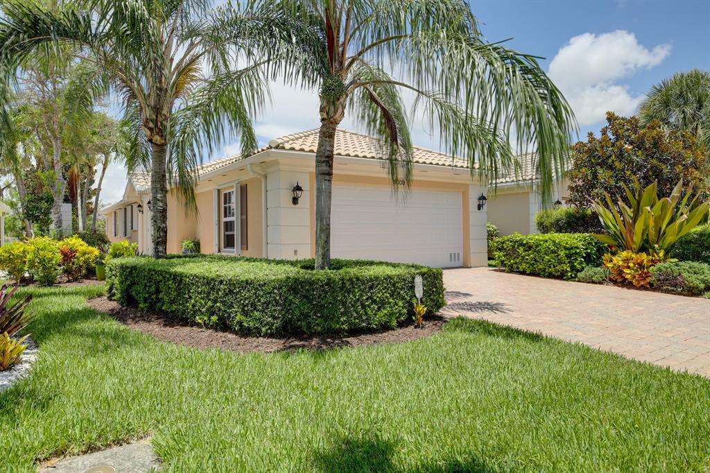 5009 Magnolia Bay Circle