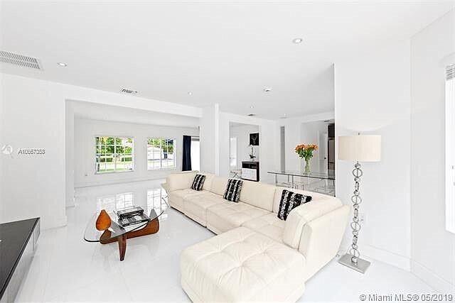 5435 La Gorce Drive Miami Beach, FL 33140