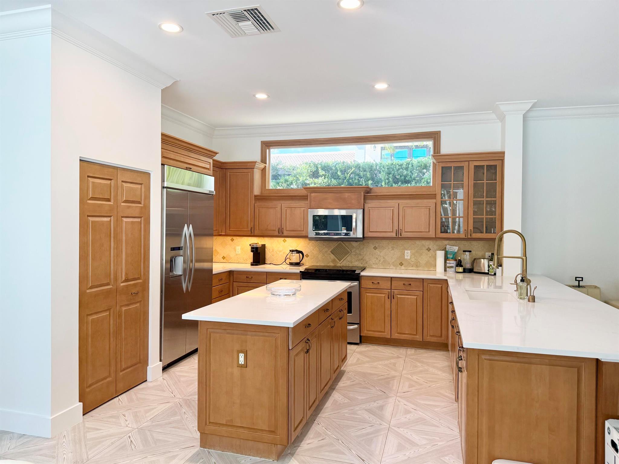 325 Eagle Dr Jupiter, FL 33477