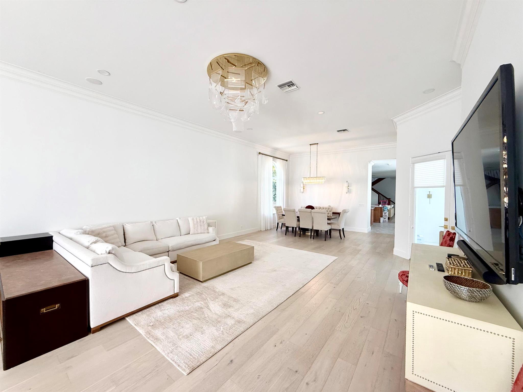 325 Eagle Dr Jupiter, FL 33477