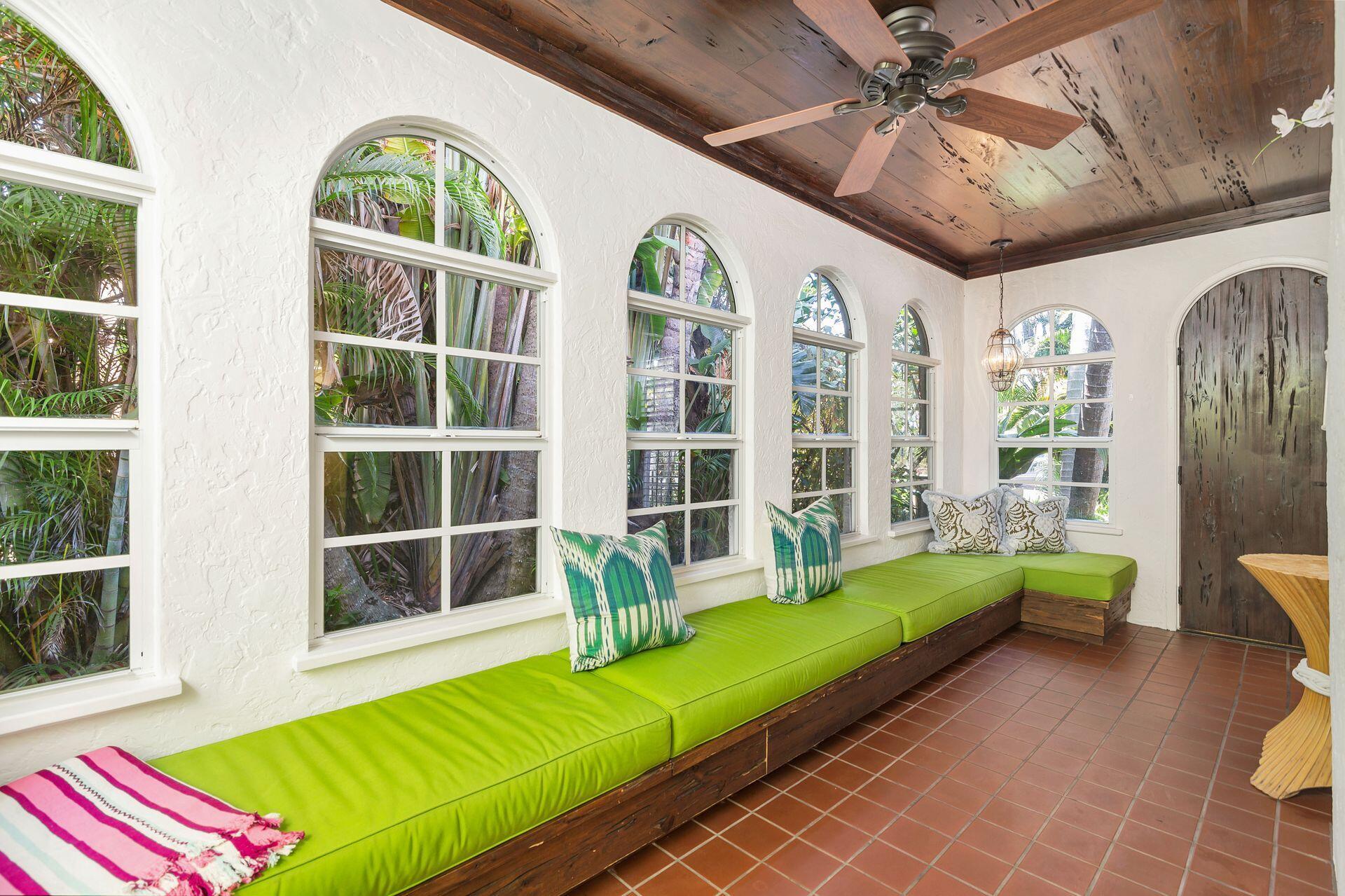 138 Greymon Dr,West Palm Beach, FL 33405